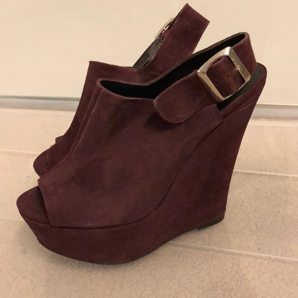 STEVE MADDEN purple suede wedges